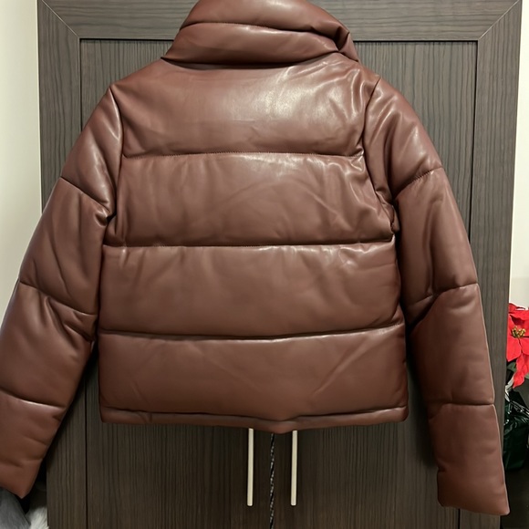 Abercrombie & Fitch Vegan Leather Puffer - Picture 5 of 6